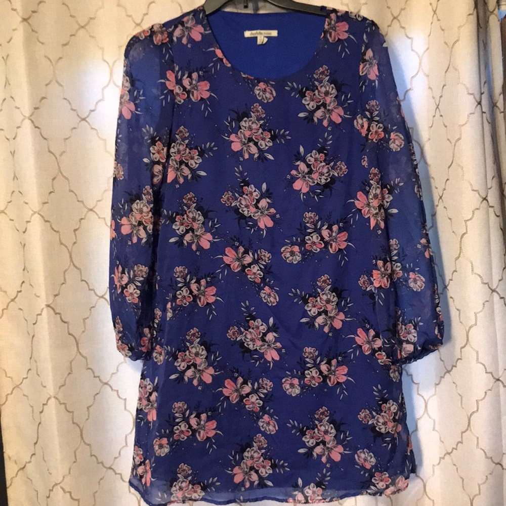 Long sleeve floral pattern dress